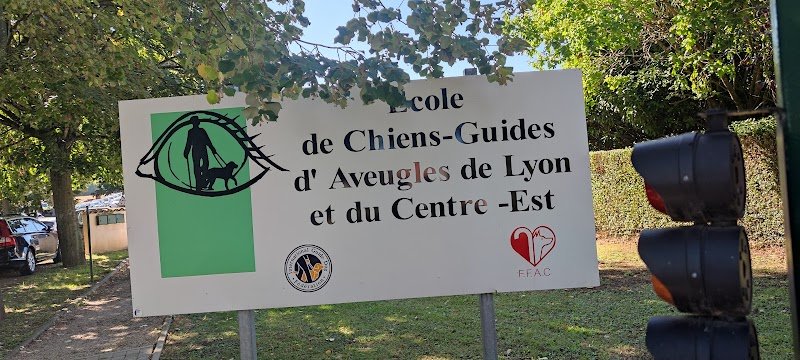 Association de Chiens Guides d'Aveugles de Lyon et du Centre Est (Bureaux administratifs et centre d'éducation) - photo 3