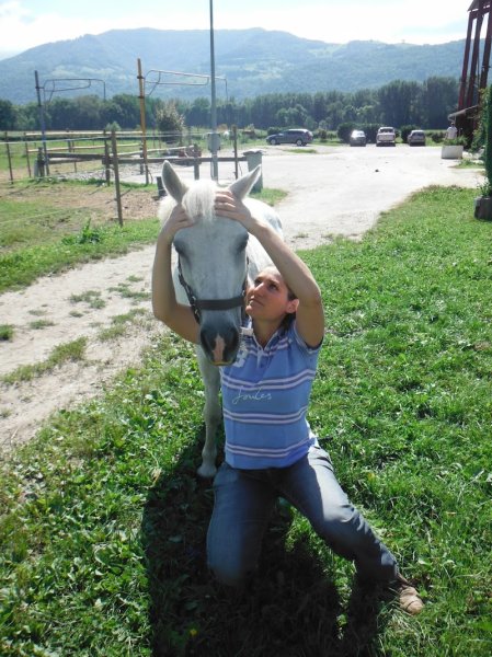 Strippoli Vanessa - Ostéopathe animalier (équin, canin) et physiothérapeute équin Grenoble (Isère)/Chambéry (Savoie)